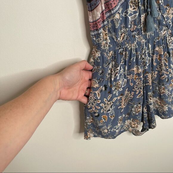 American Eagle Blue and Pink Floral Boho, Festival Wear Faux Wrap Romper - Picture 6 of 7